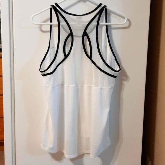 Xersion White Black Workout Tank. Size Large. - Picture 4 of 5